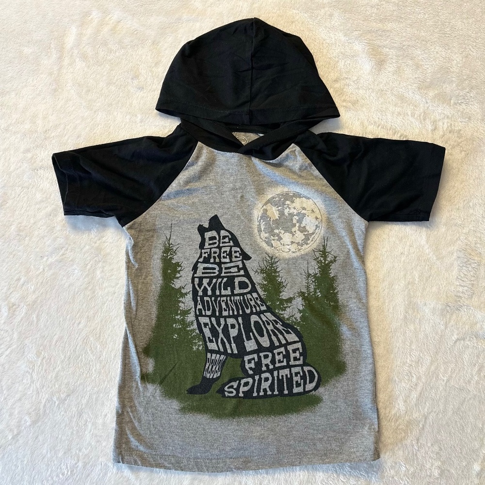 Graphic tee